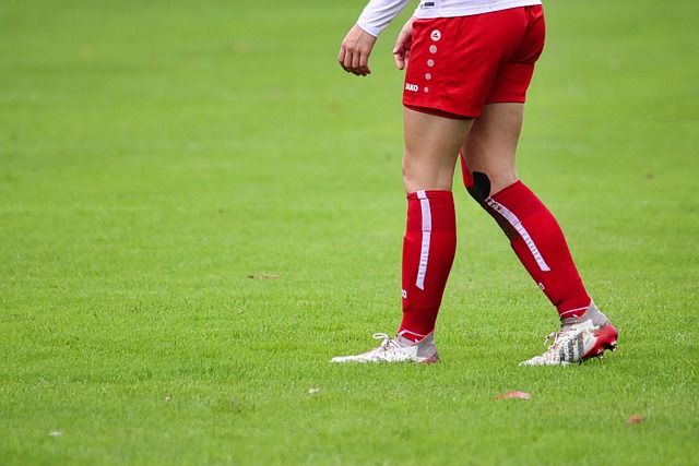 拜仁官方：基米希遭遇左大腿后侧肌腱发炎，需暂时休息.